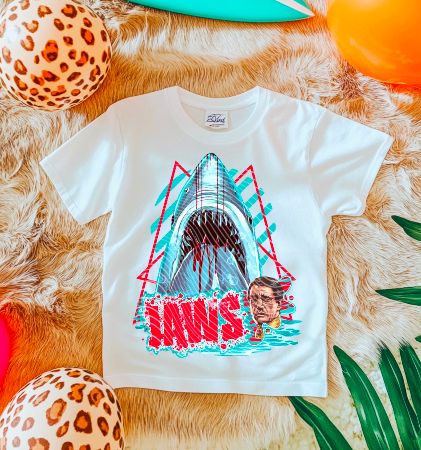 Jaws Triangle BG