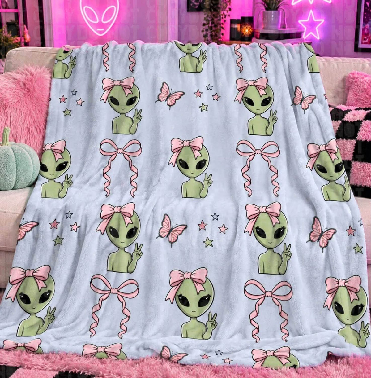 Coquette Bow Alien Blanket