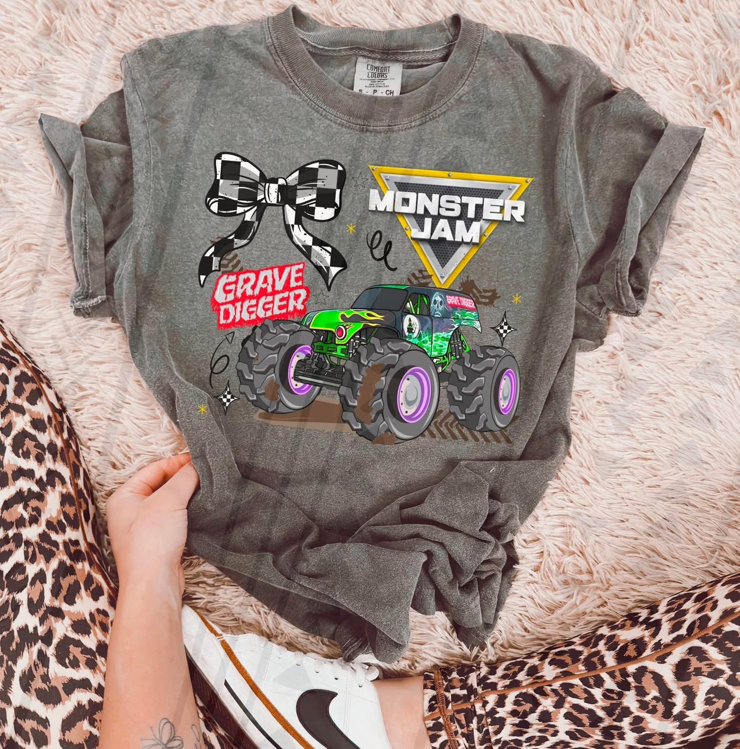 Monster Truck Grave Digger Bow